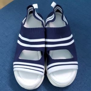 Women's breathable comfy sandals sz39/8